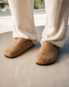 Suede clogs