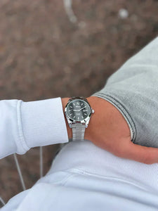 ChronoSteel – Men's stainless steel quartz watch with date display
